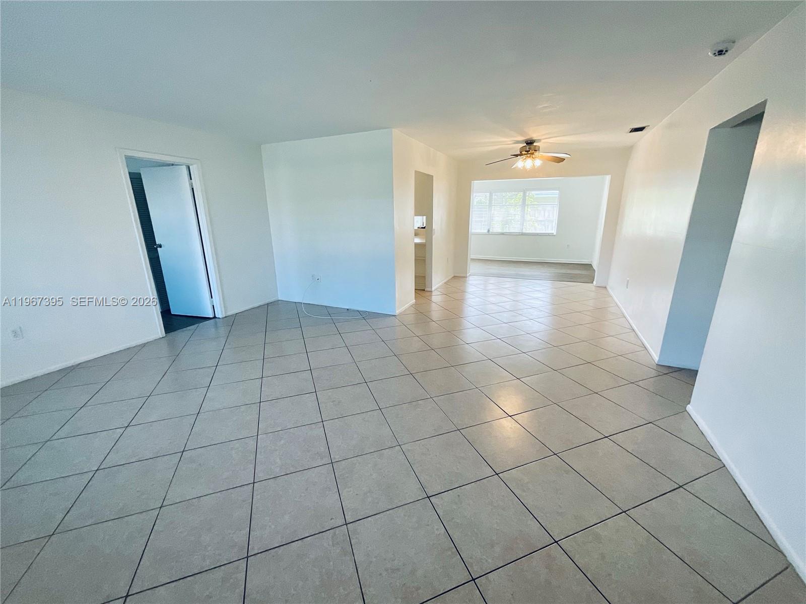 SUNRISE GOLF VLG SEC 24 - Residential Lease