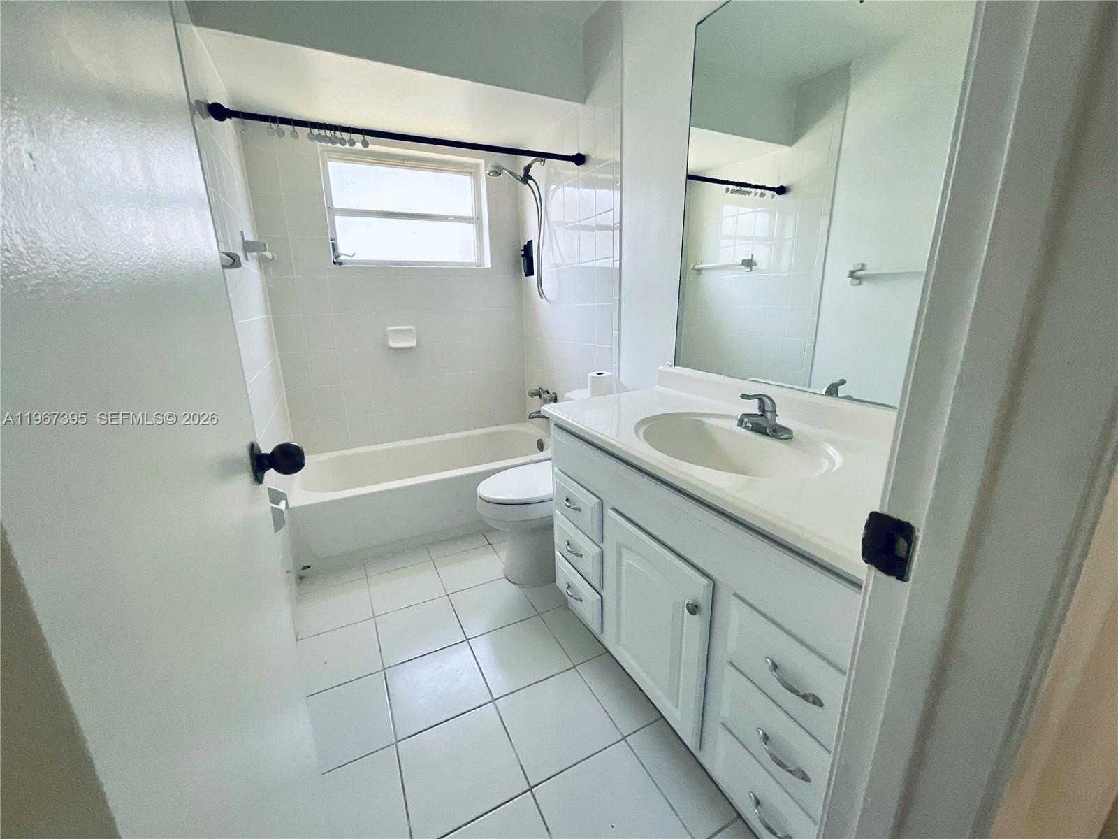 SUNRISE GOLF VLG SEC 24 - Residential Lease
