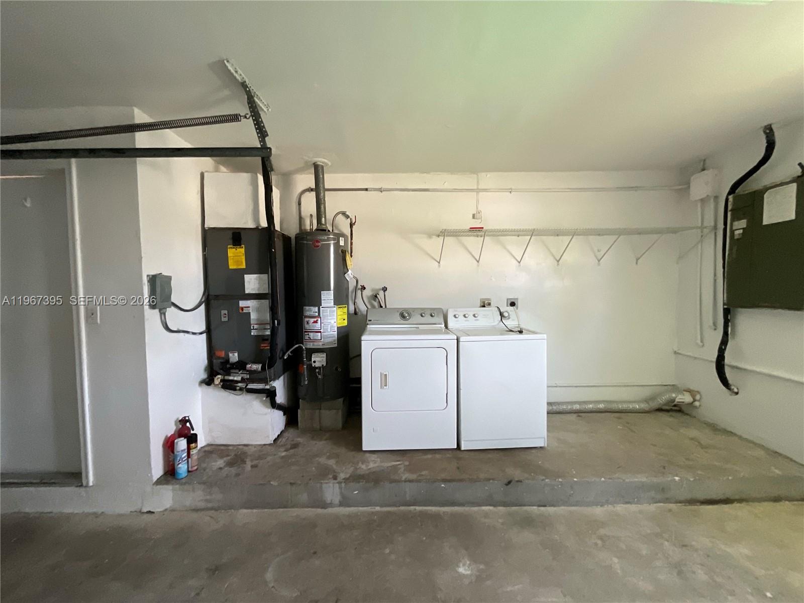 SUNRISE GOLF VLG SEC 24 - Residential Lease