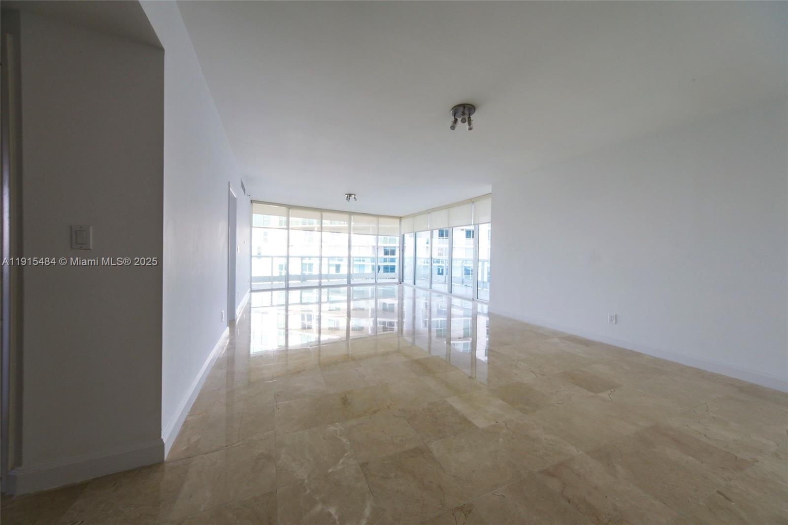 2127 Brickell Ave 2504
