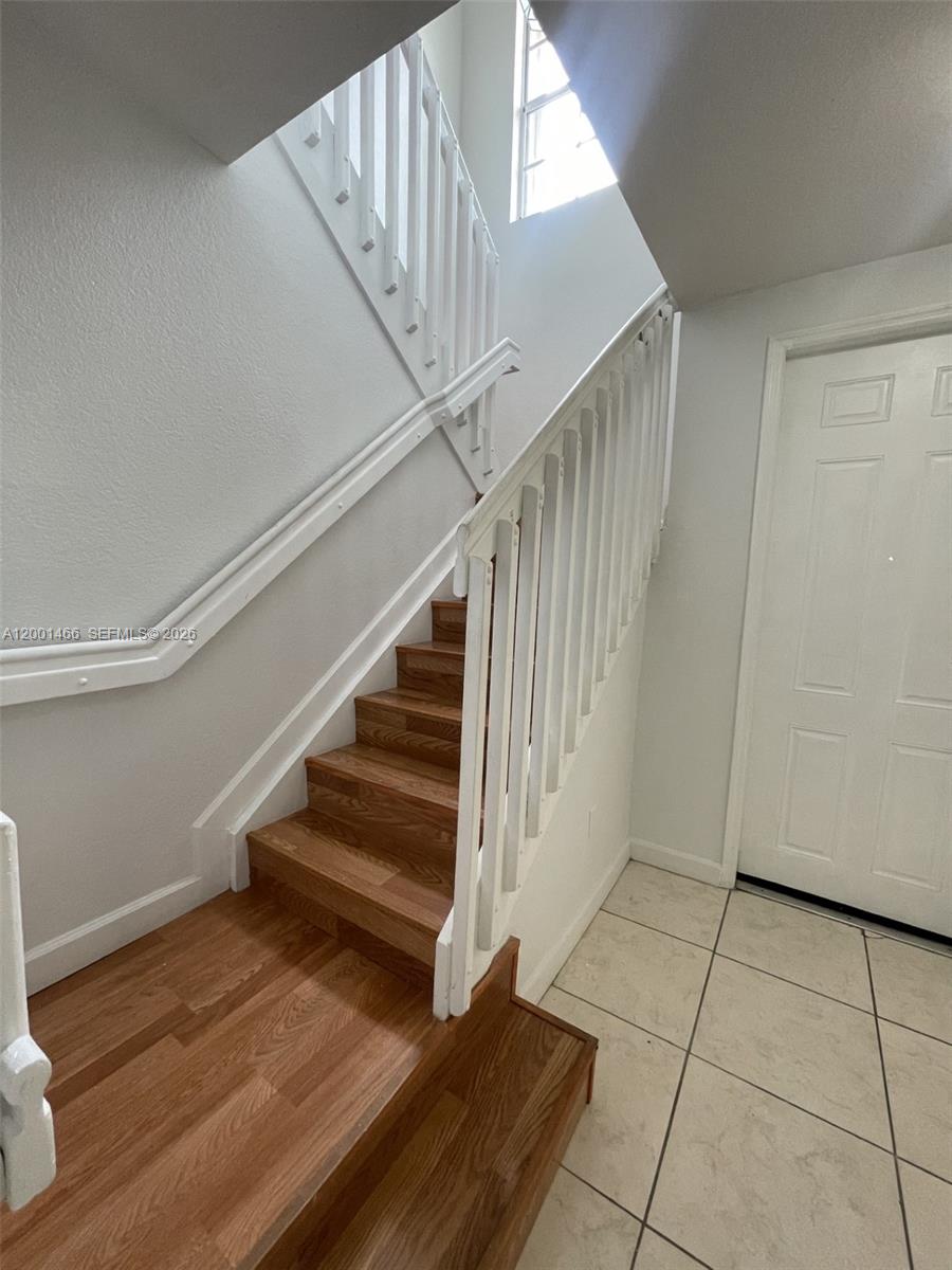 VILLAS AT CARMEL CONDO NO - Residential