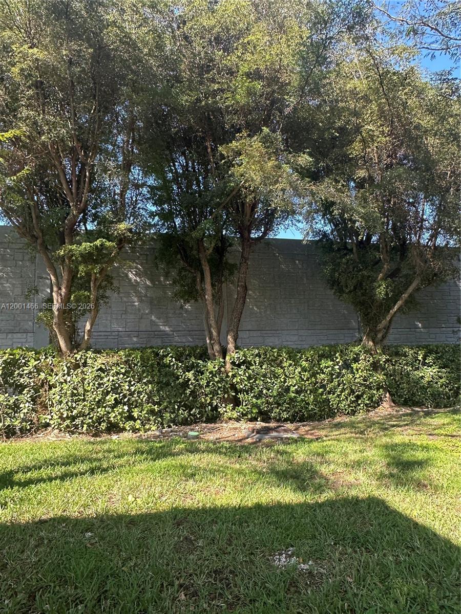 VILLAS AT CARMEL CONDO NO - Residential