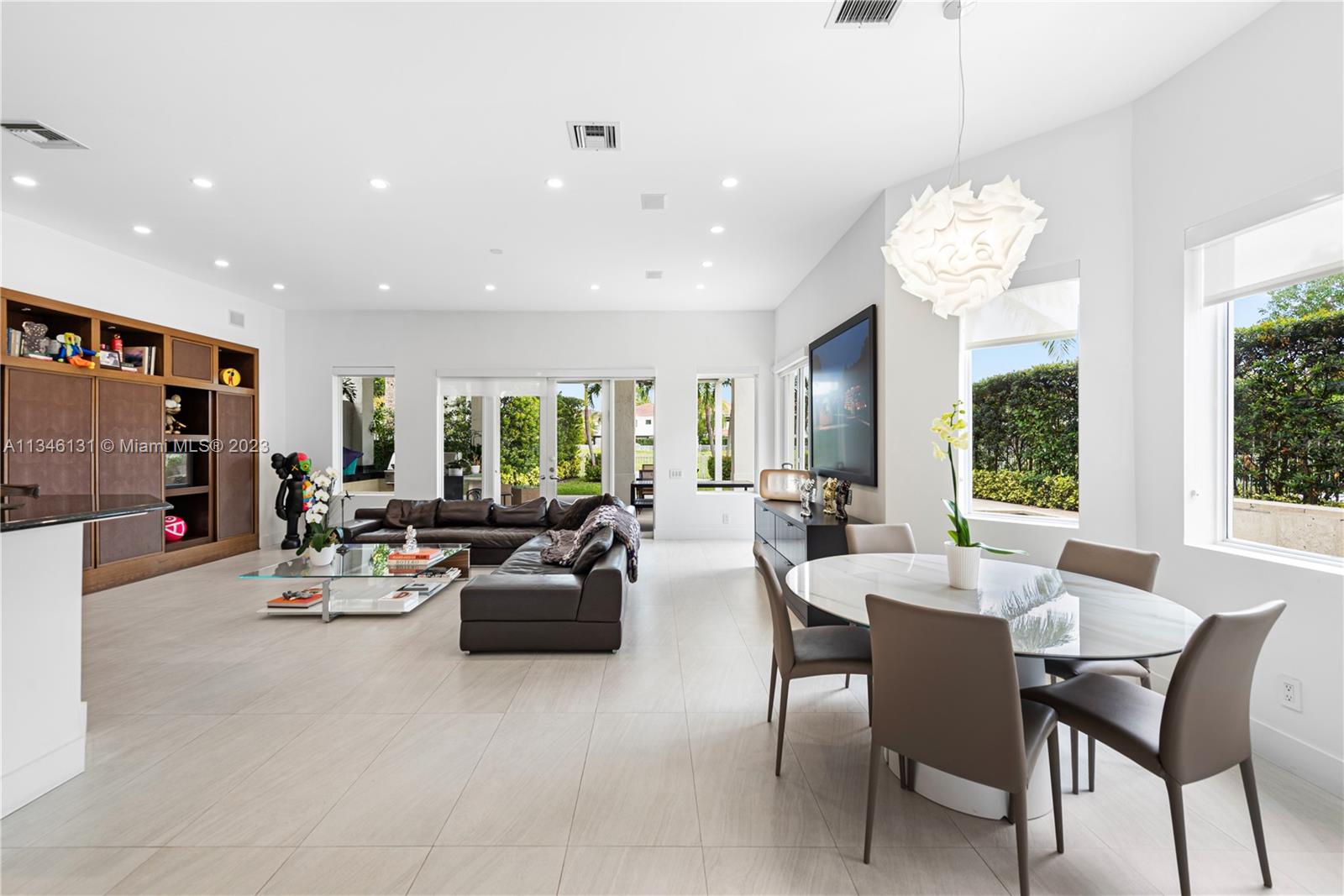 PRESIDENTIAL ESTATES SUB - Residential