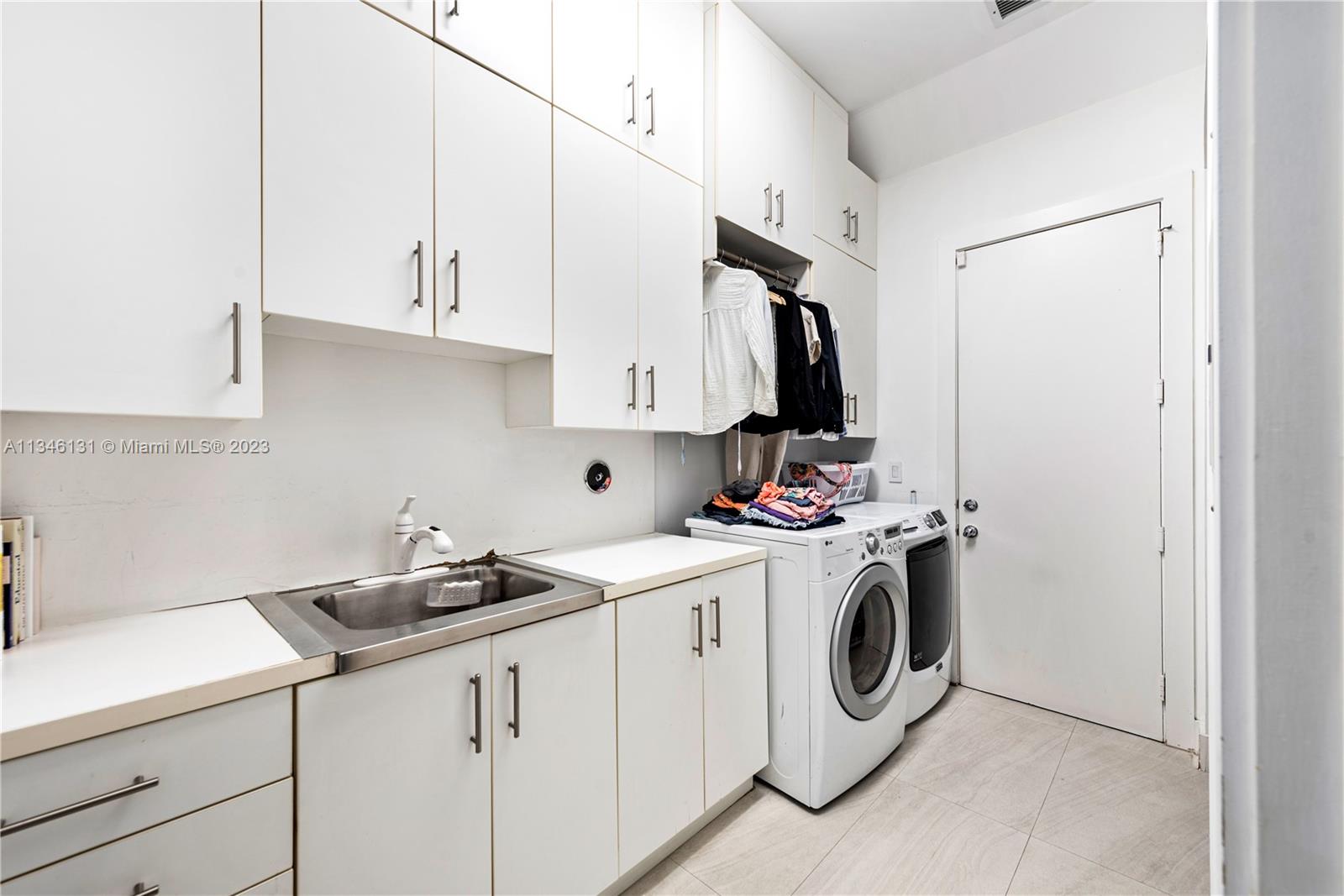 PRESIDENTIAL ESTATES SUB - Residential