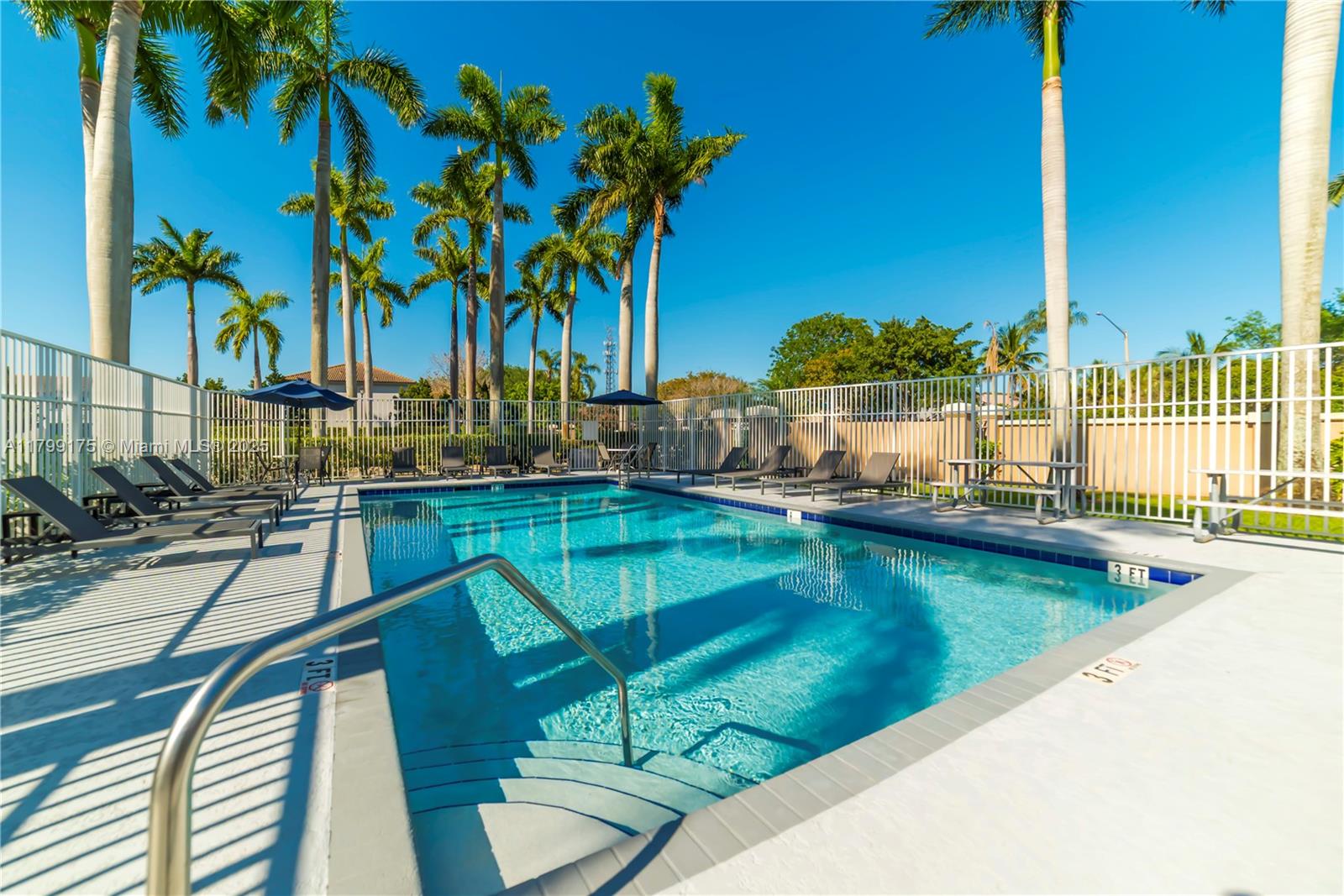 16818 SW 1 Manor