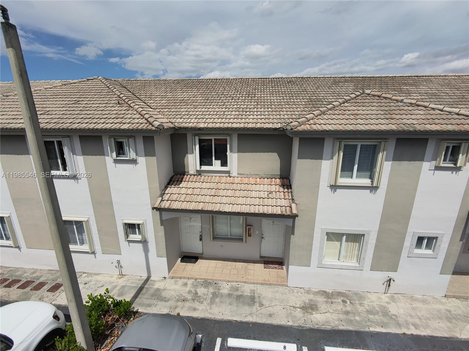 DORAL GRAND CONDO - Residential