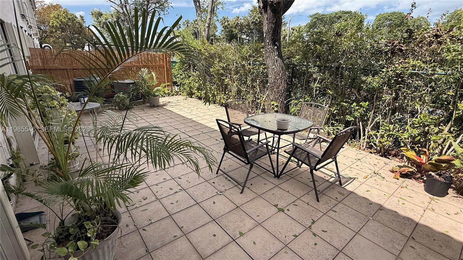 DORAL GRAND CONDO - Residential