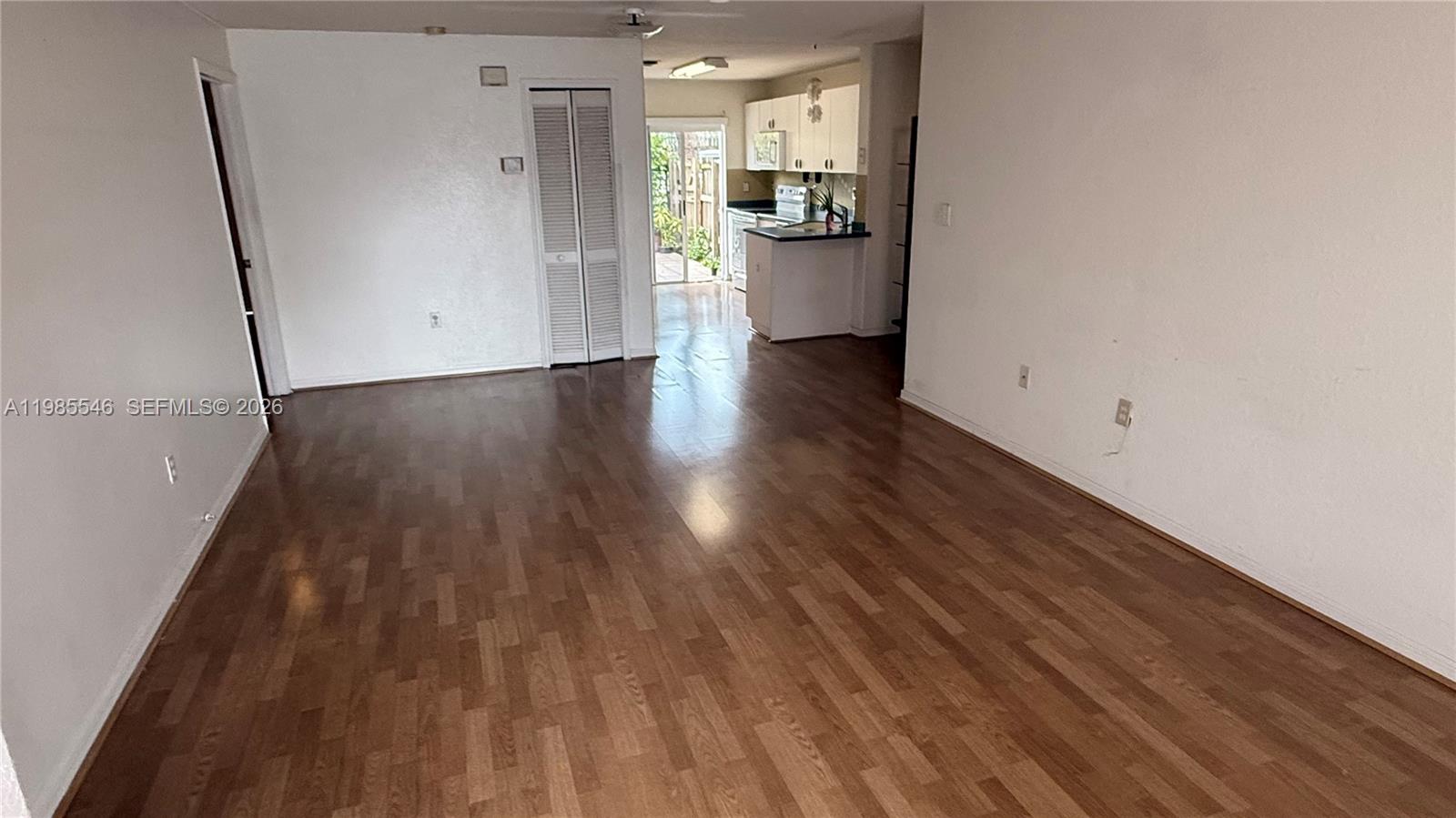 DORAL GRAND CONDO - Residential