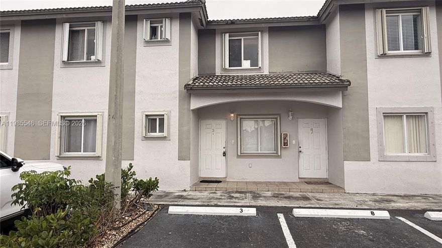 Spacious 3-bedroom, 2-bath condo in Doral Grand Condo! This unit offers a large open layout, laminate wood floors, generous living and dining areas, and a private patio ideal for relaxing or entertaining.

Functional kitchen with plenty of storage and in-unit washer & dryer. Oversized primary suite with walk-in closet. Rare 3-bedroom layout in this area at an attractive price.

Prime Doral location near highways, shopping, dining, and top-rated schools. Perfect for first-time buyers or investors.

Priced to sell—don’t miss this opportunity! Easy to show.