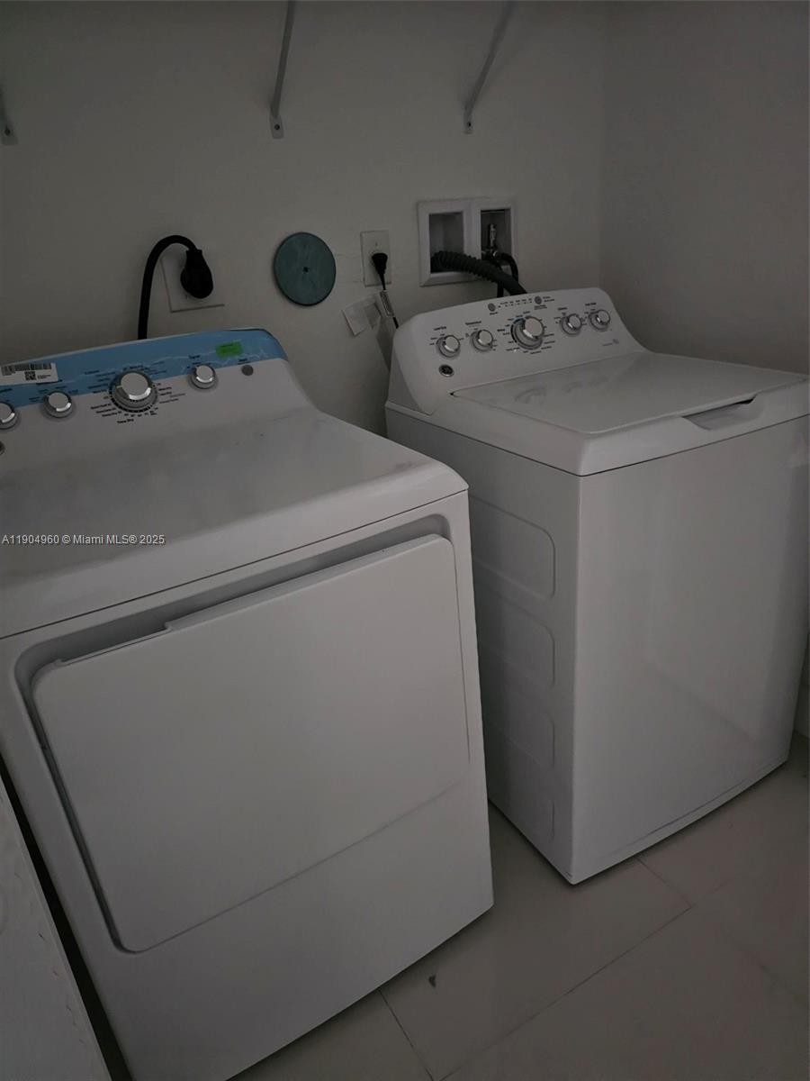 CENTURY PARK PLACE - Residential Lease