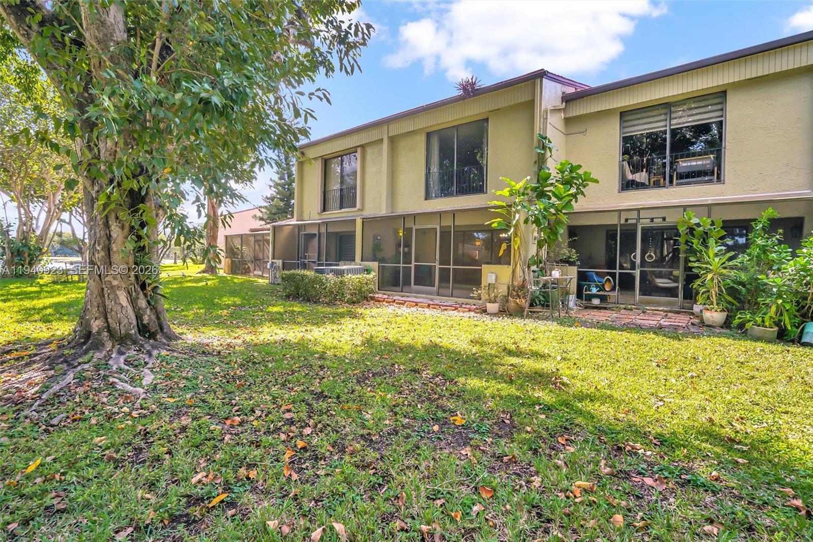 COSTA DEL SOL CONDO NO 2 - Residential