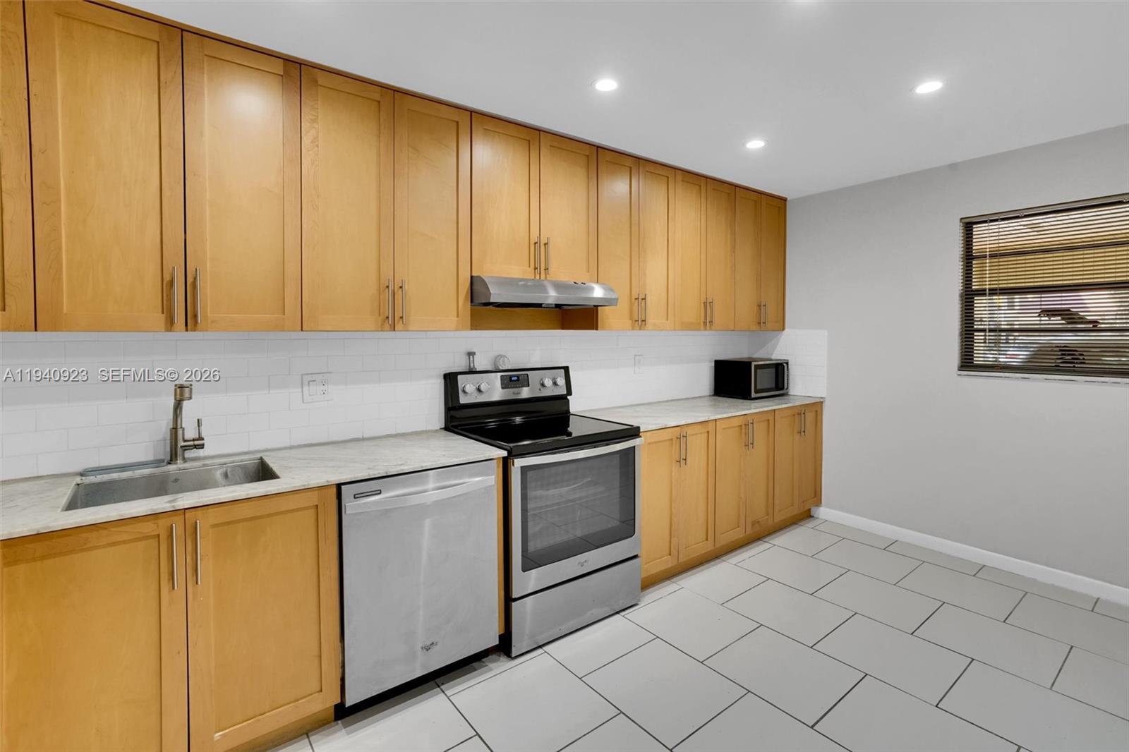 COSTA DEL SOL CONDO NO 2 - Residential