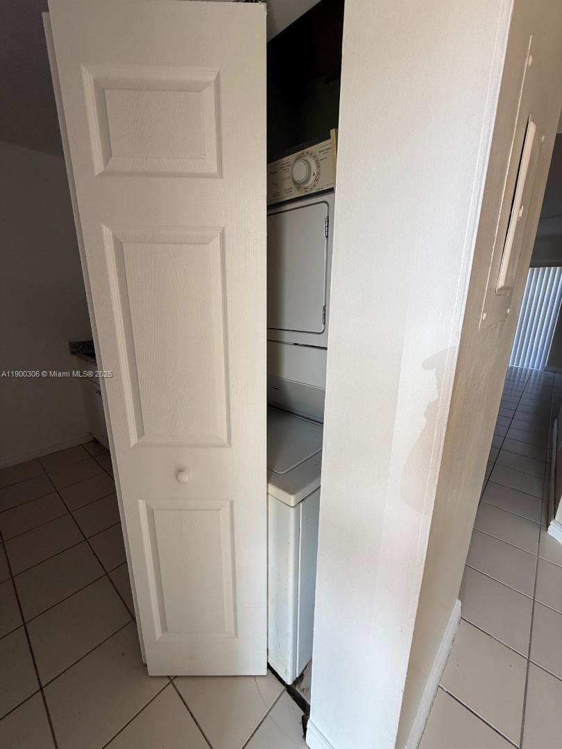 LAKEWOOD VILLAGE - Residential