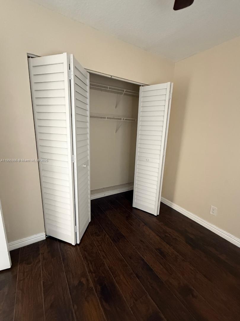 LAKEWOOD VILLAGE - Residential