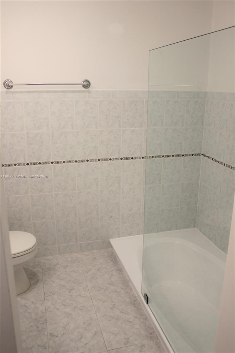 SURFSIDE VILLAS CONDO - Residential Lease