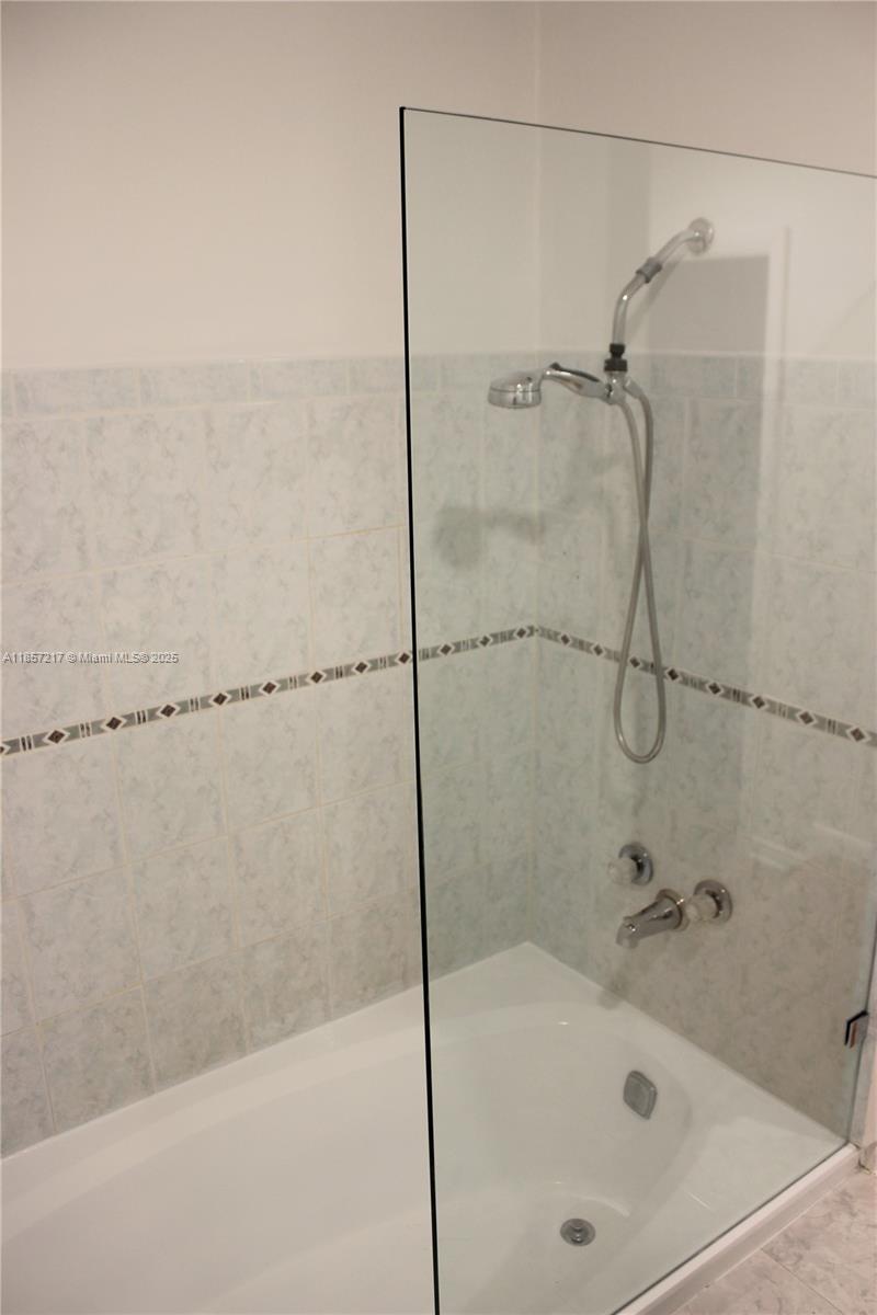 SURFSIDE VILLAS CONDO - Residential Lease
