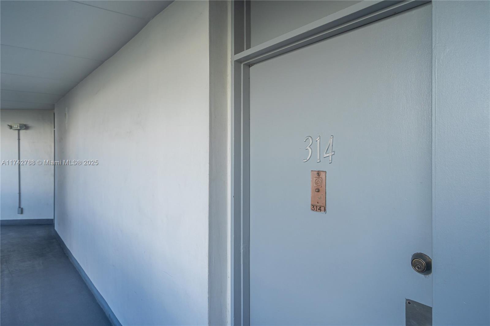 3475 N Country Club Dr 314