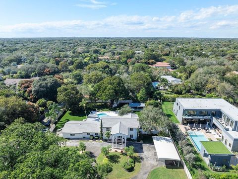 A home in Pinecrest