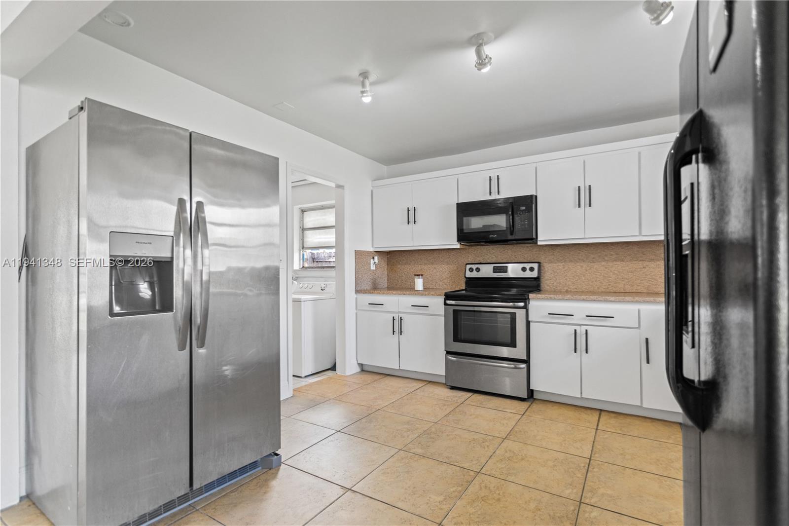 ORANGEBROOK GOLF ESTATES - Residential Lease