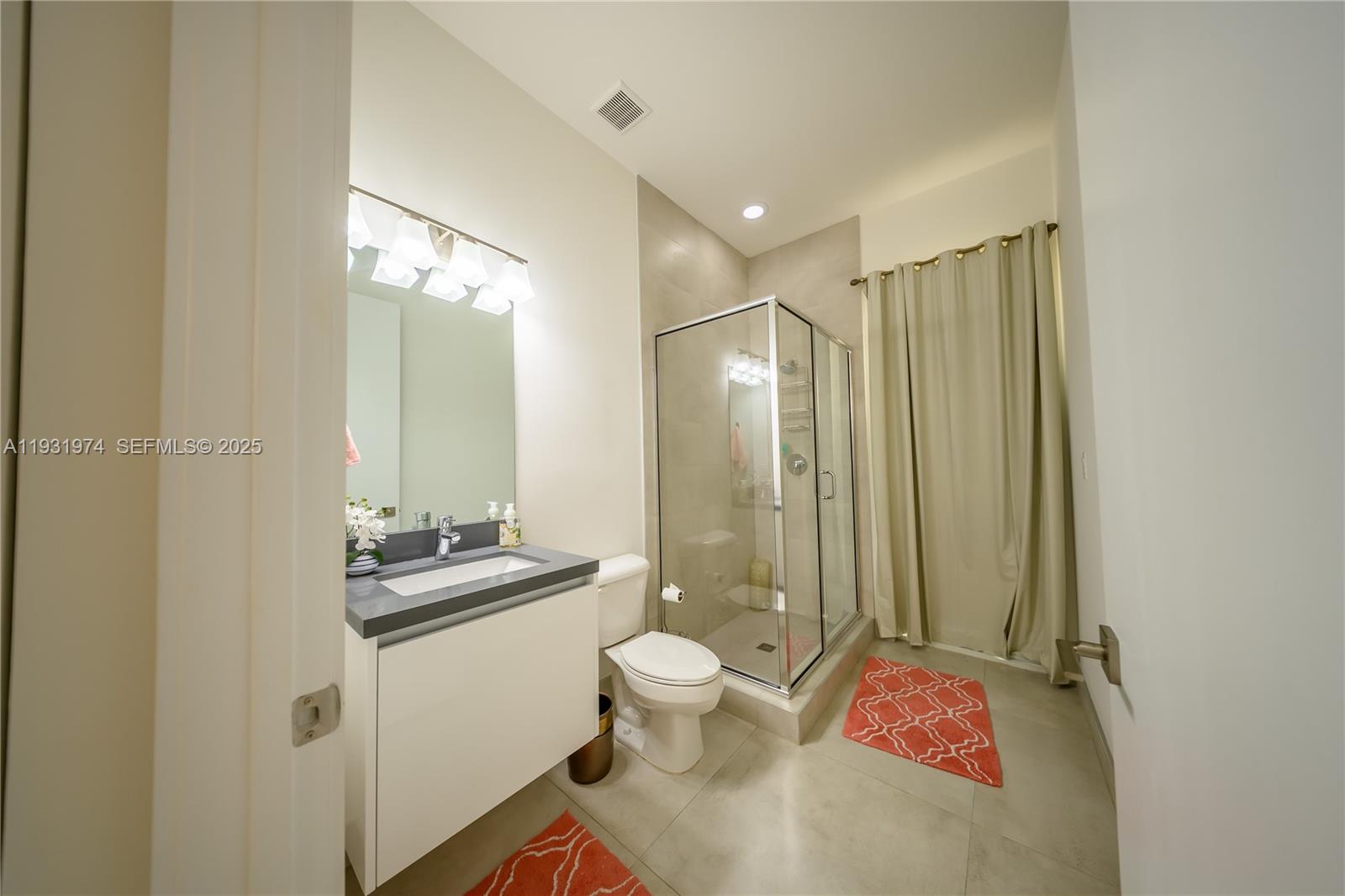 DORAL COMMONS RESIDENTIAL - Residential