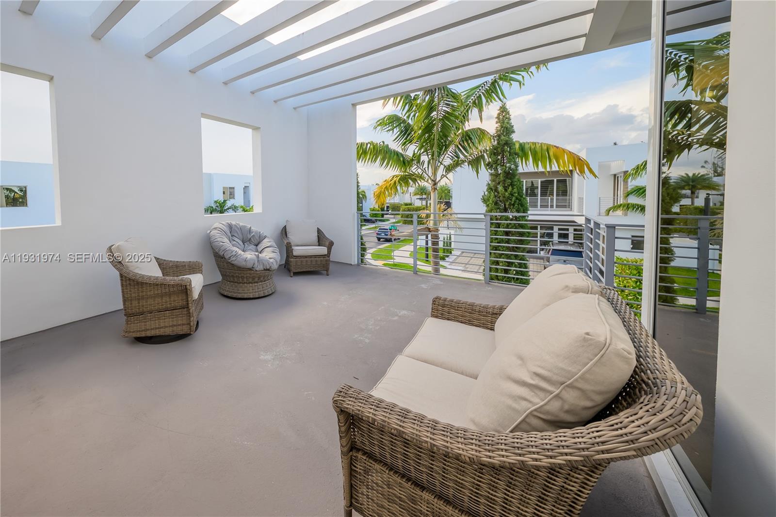 DORAL COMMONS RESIDENTIAL - Residential