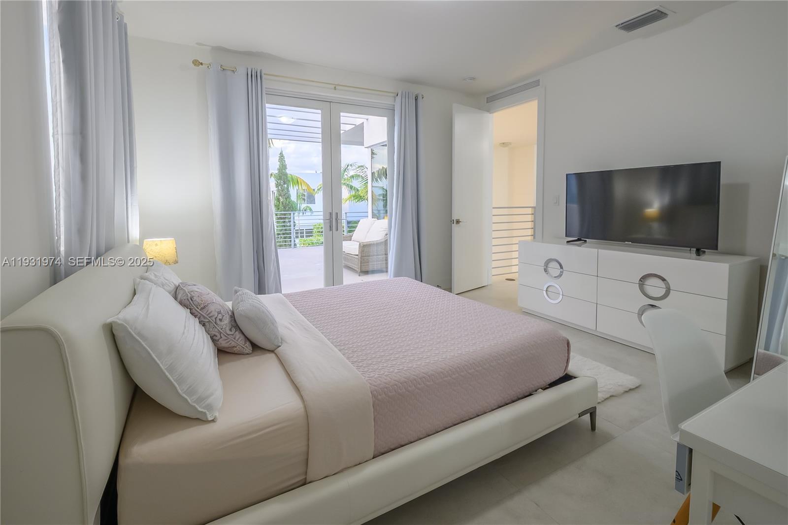 DORAL COMMONS RESIDENTIAL - Residential