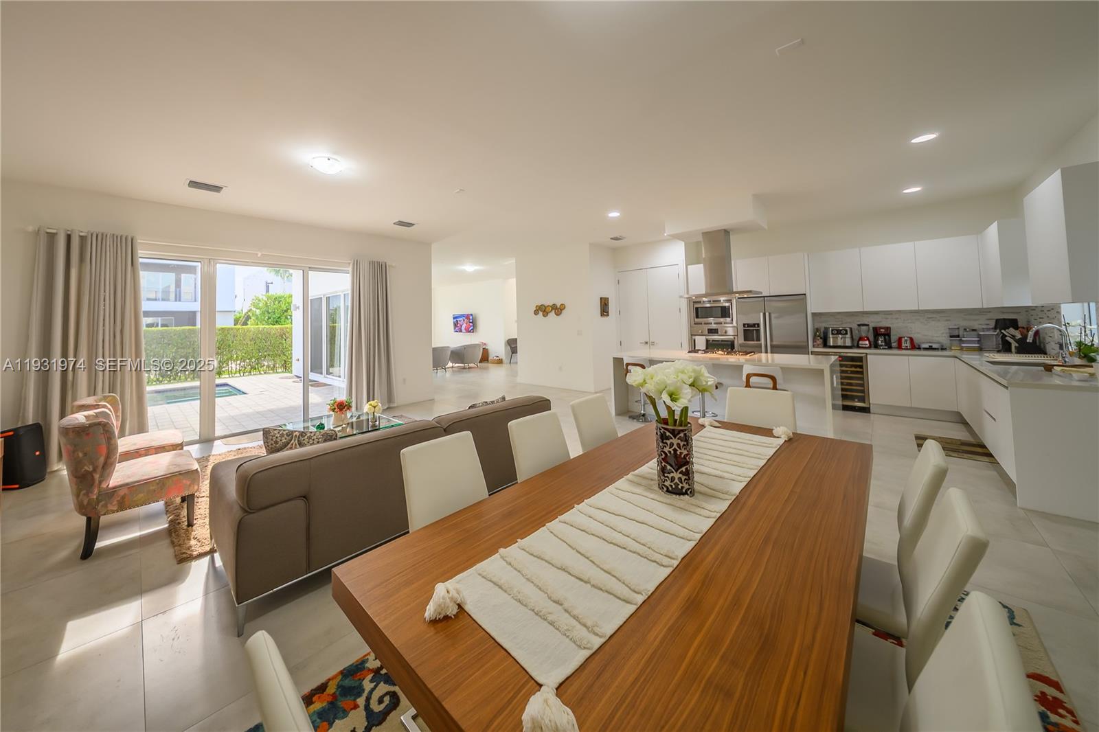 DORAL COMMONS RESIDENTIAL - Residential