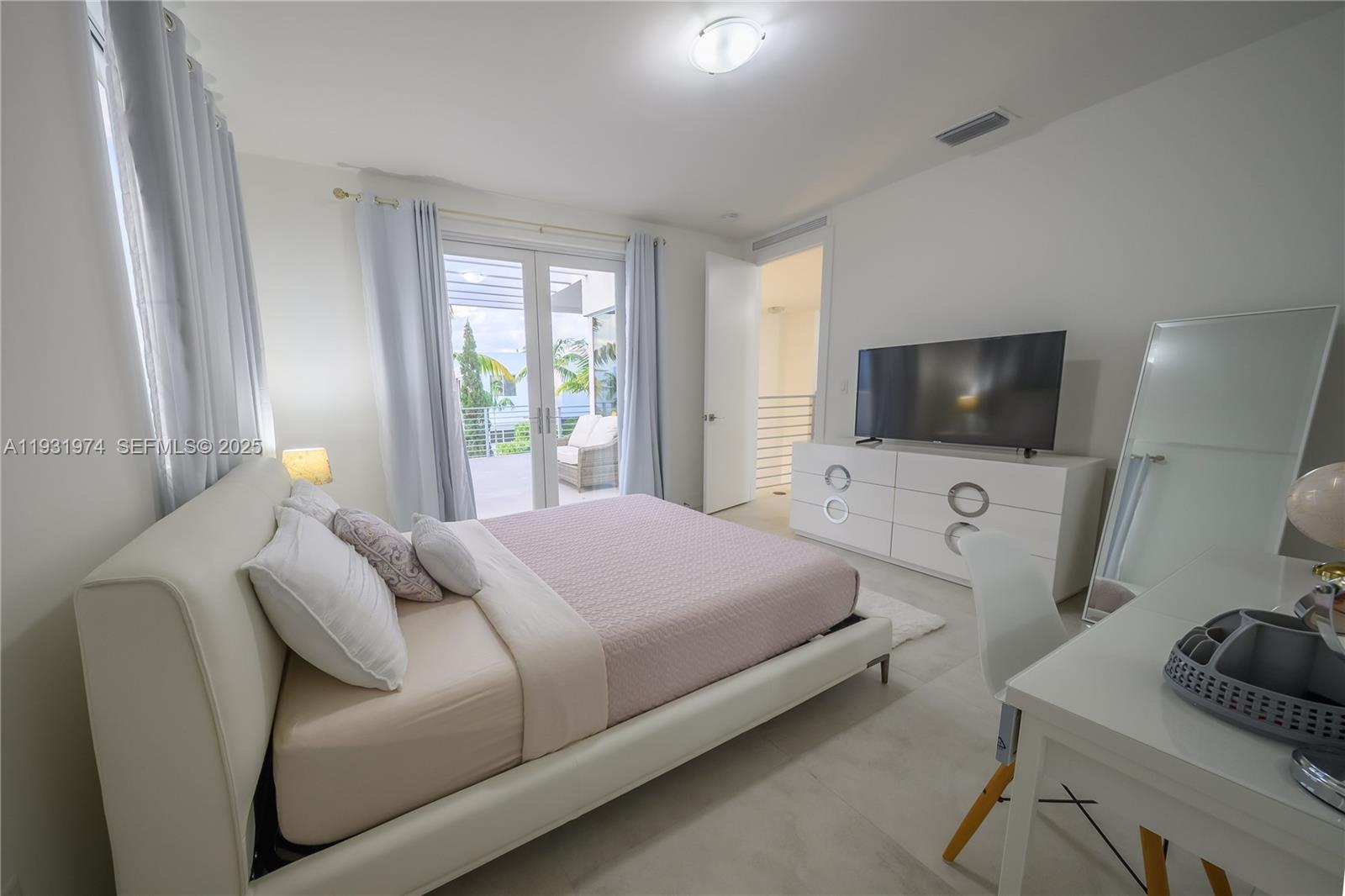 DORAL COMMONS RESIDENTIAL - Residential