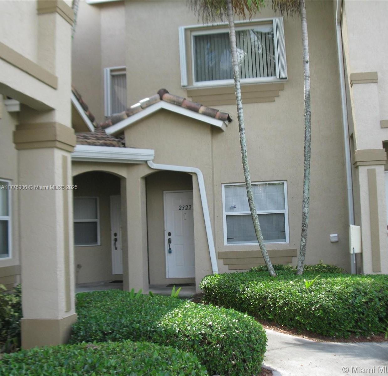 Property for Sale at 2322 Se 23rd Ave 2322, Homestead, Miami-Dade County, Florida - Bedrooms: 2 
Bathrooms: 3  - $280,000