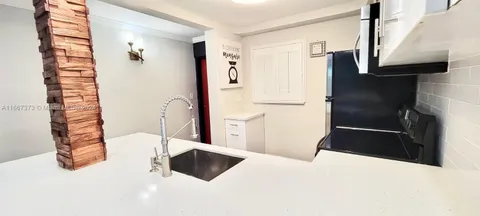 633 NE 2nd Ave Unit 2, Fort Lauderdale, FL 33304 - MLS#: A11667373