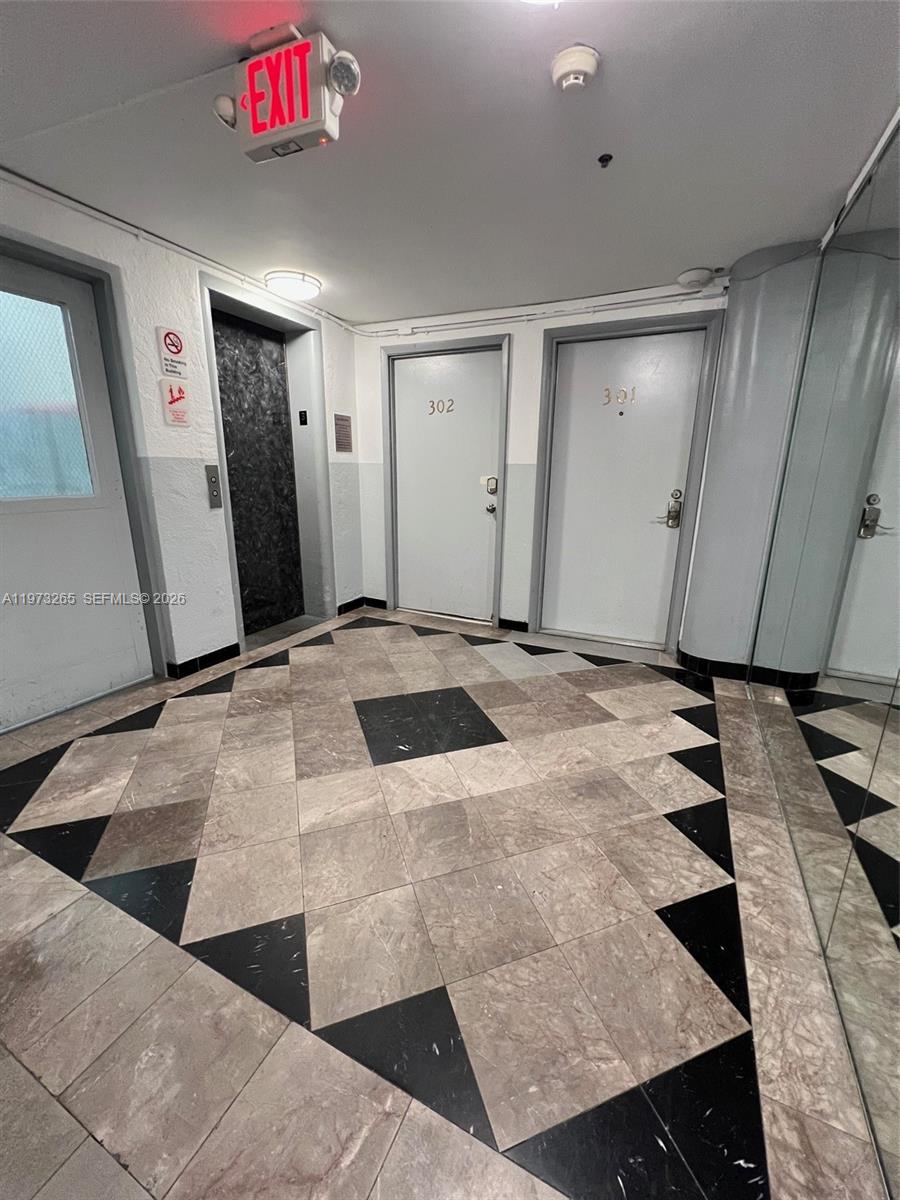 DEL RIO CONDO - Residential