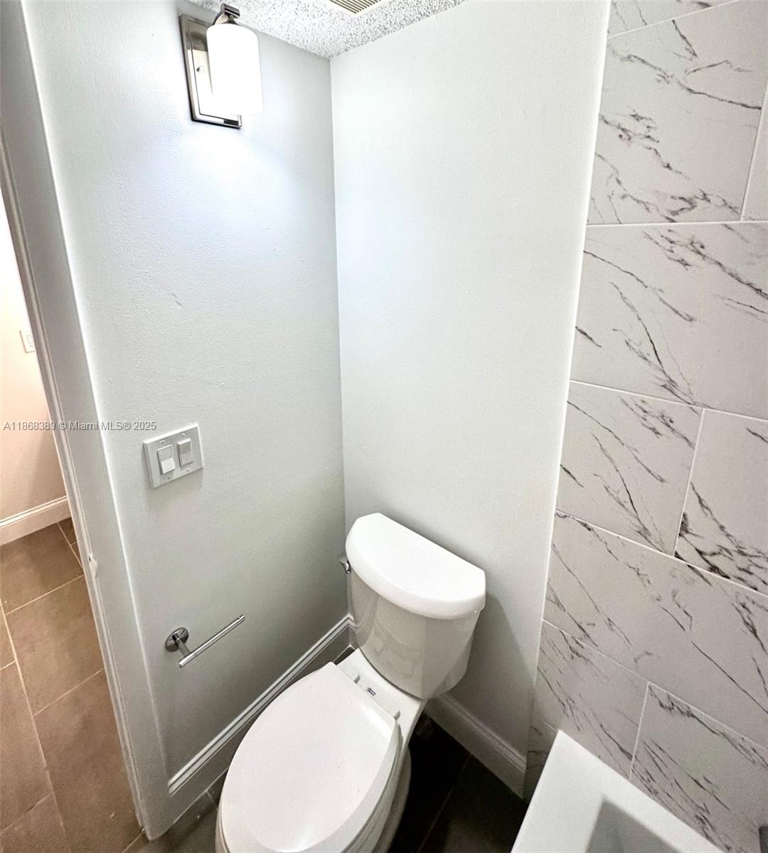 PALM AIRE GARDENS CONDO - Residential Lease