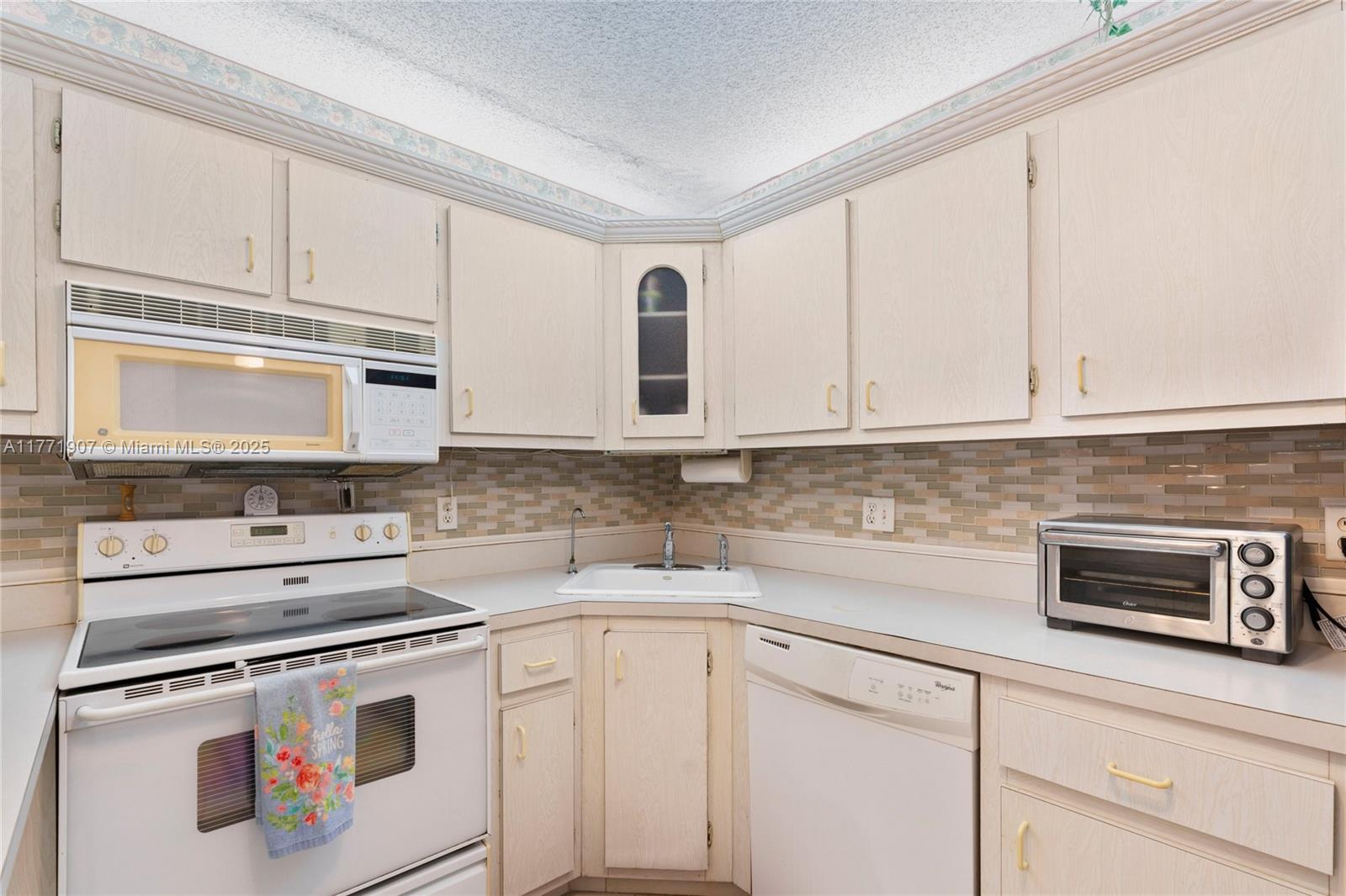 PINE RIDGE III CONDO - Residential