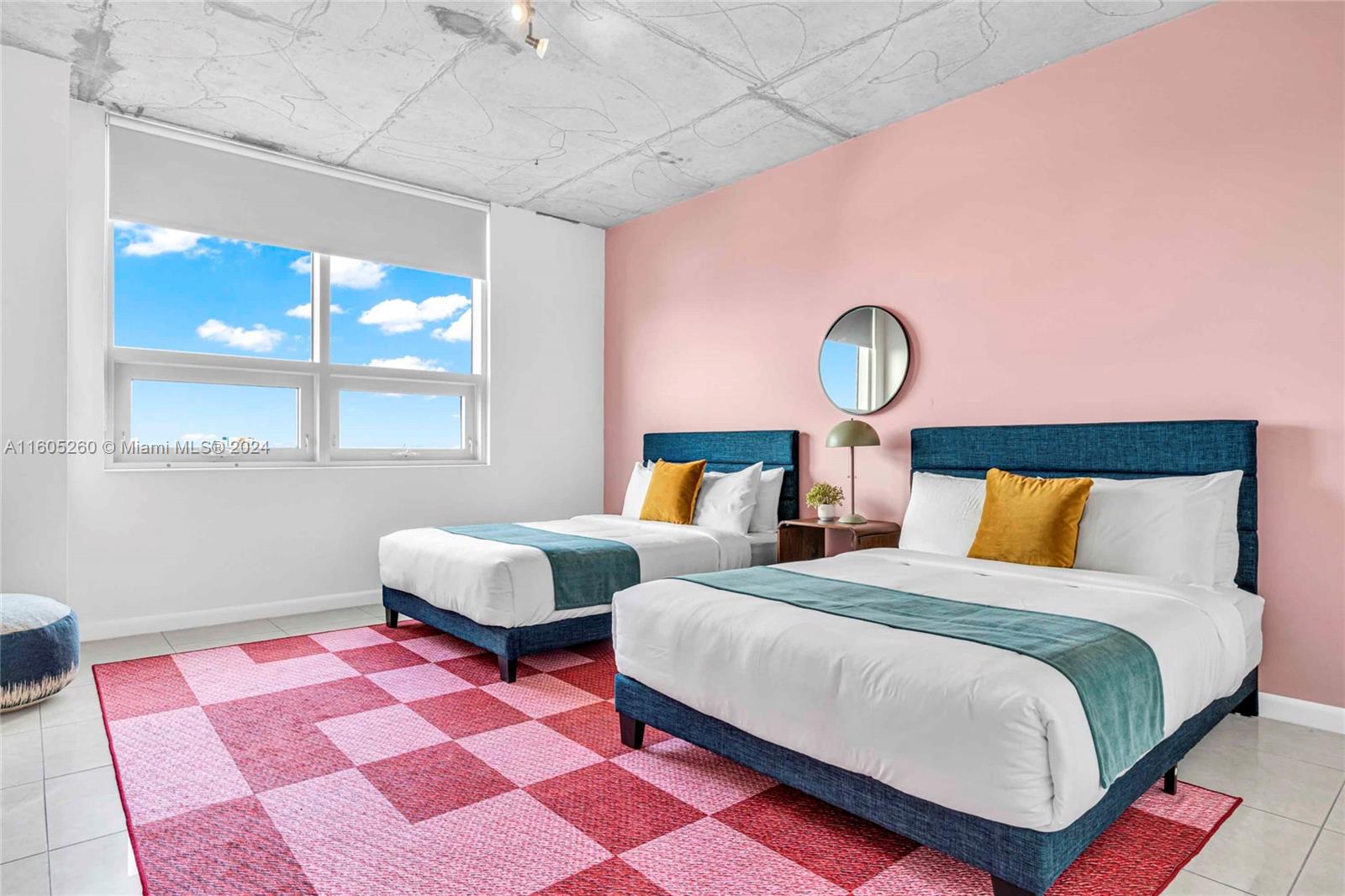 MIDBLOCK MIAMI CONDO - Residential Lease