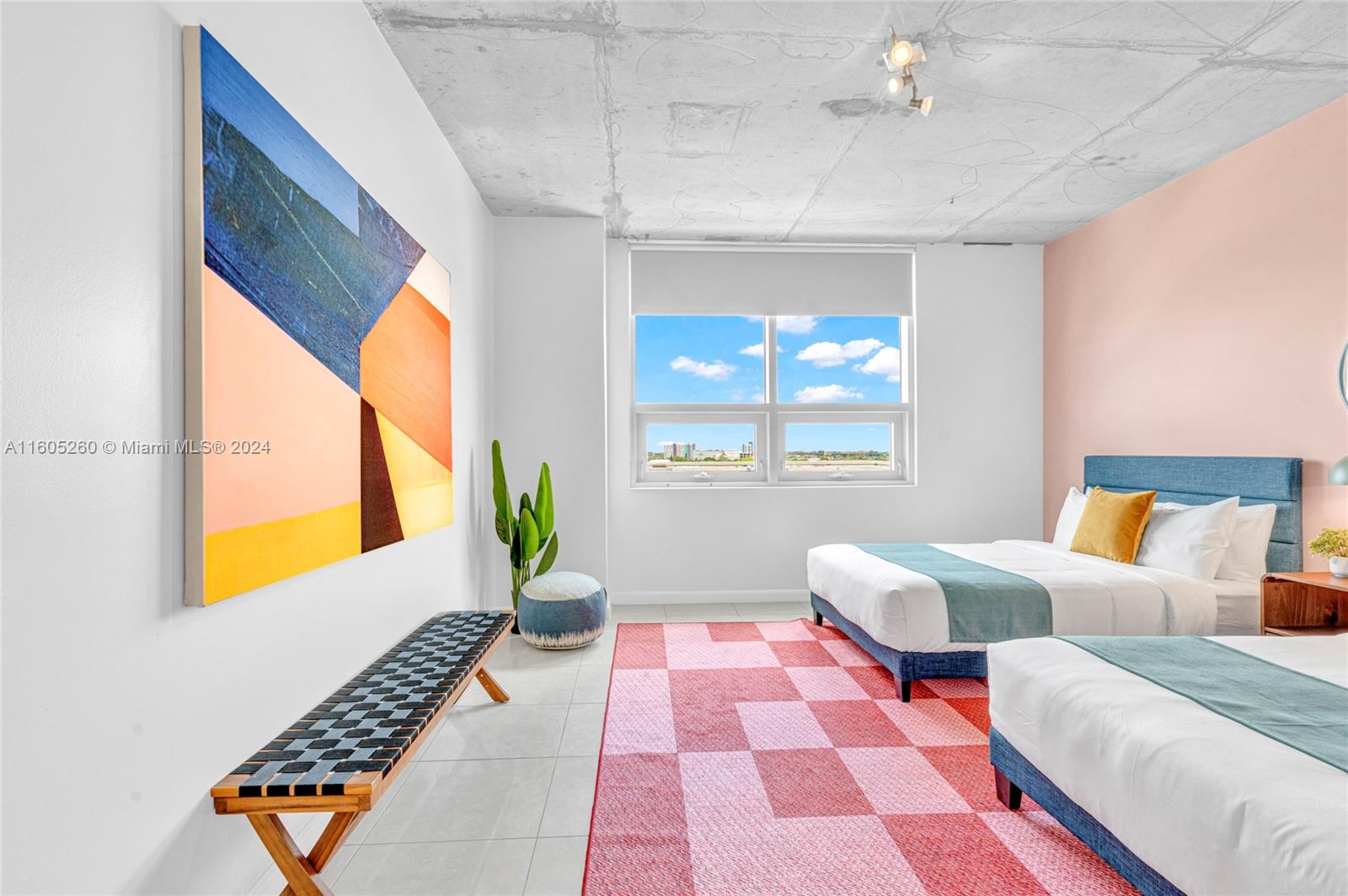 MIDBLOCK MIAMI CONDO - Residential Lease