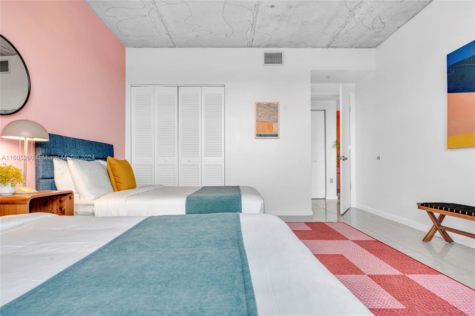 MIDBLOCK MIAMI CONDO - Residential Lease