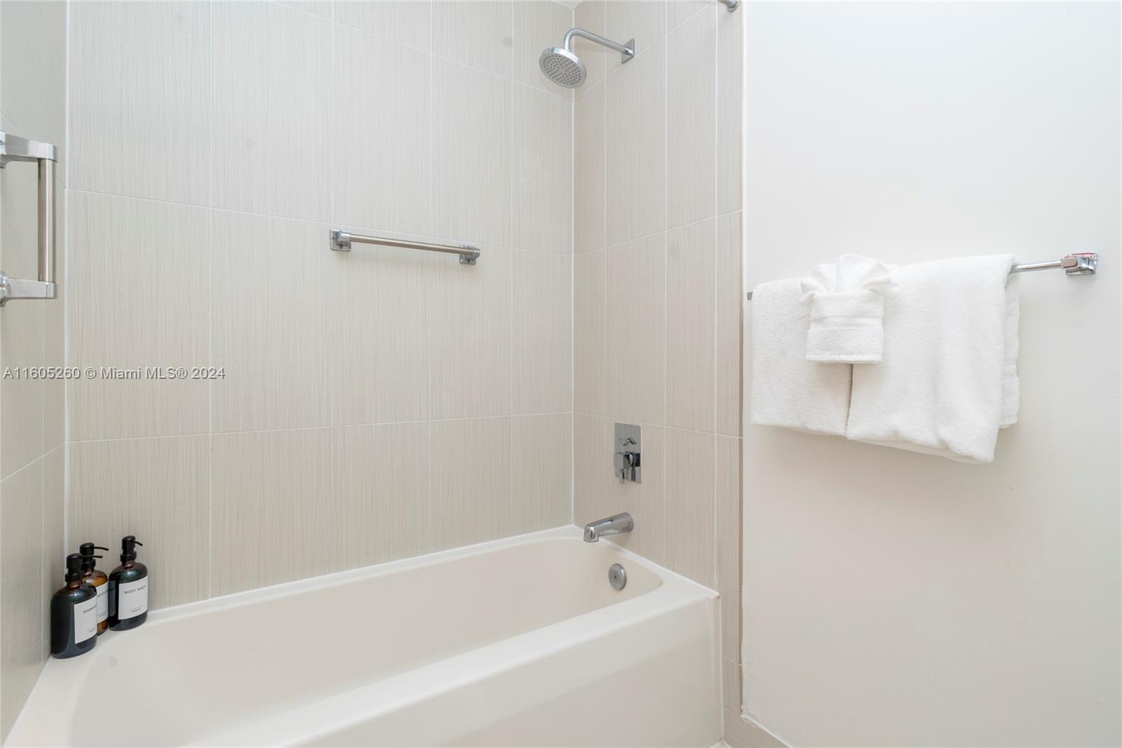 MIDBLOCK MIAMI CONDO - Residential Lease