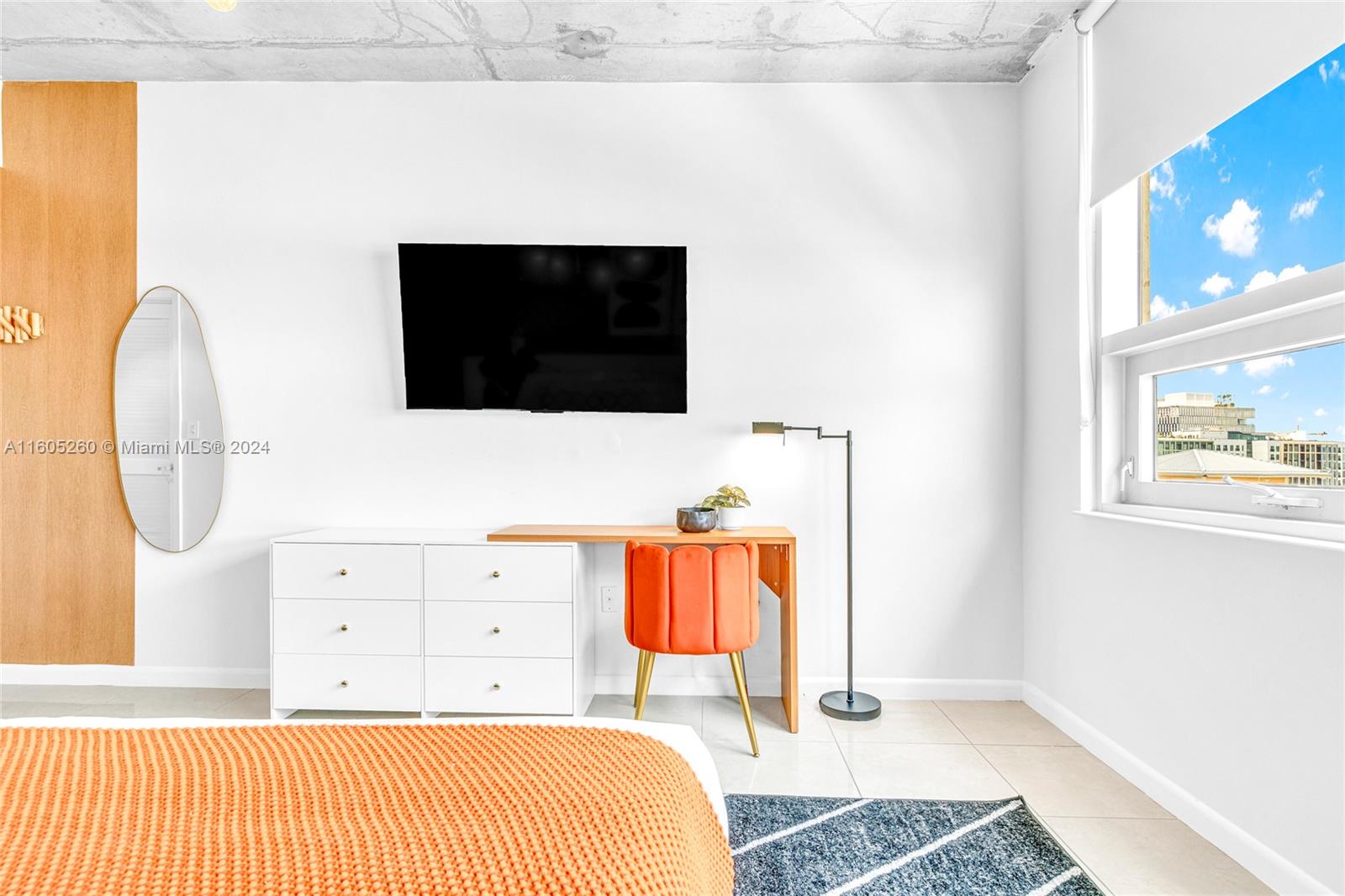 MIDBLOCK MIAMI CONDO - Residential Lease