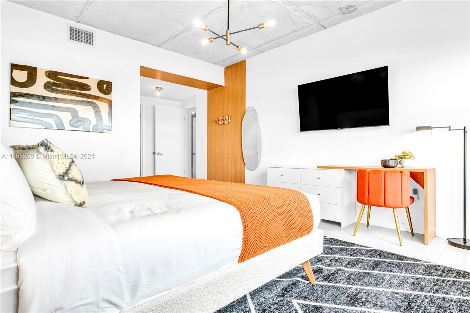 MIDBLOCK MIAMI CONDO - Residential Lease