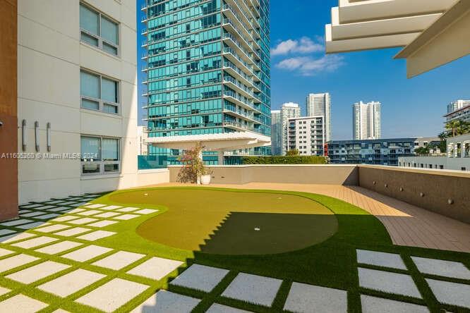 MIDBLOCK MIAMI CONDO - Residential Lease