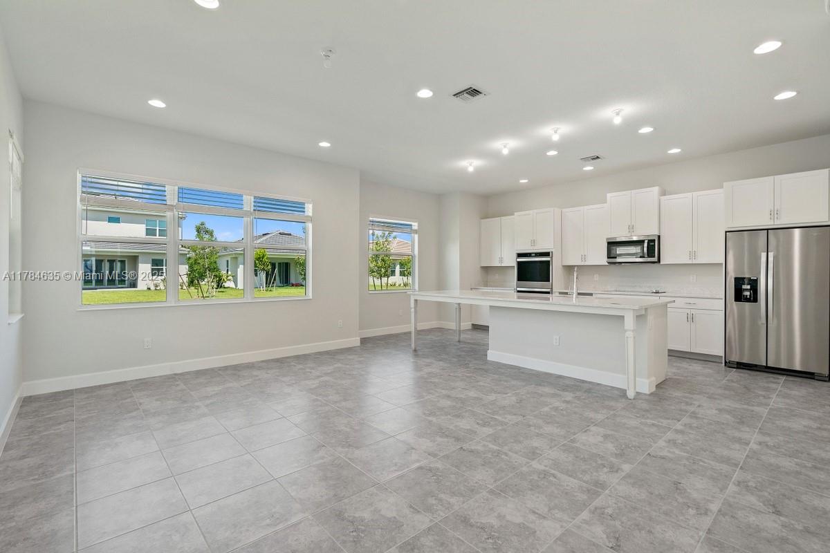 5555 Zestar Ln