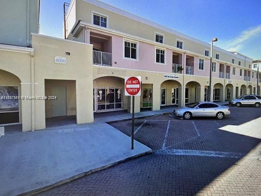 LOCATION LOCATION LOCATION.....Great frontage to 690, with a high vehicle affluence. This beautiful ShoppingCenter has captivated the area. Vivid colors that attract customers with a fresh look. . 2 Months security Deposit1st Month in advance. + Sales Tax