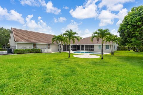 Tiny photo for 5703 Lago Del Sol Dr, Lake Worth, FL 33449 (MLS # A12042514)
