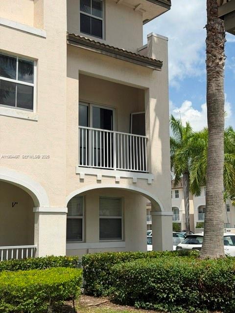 ST MORITZ AT DORAL CONDO - Residential