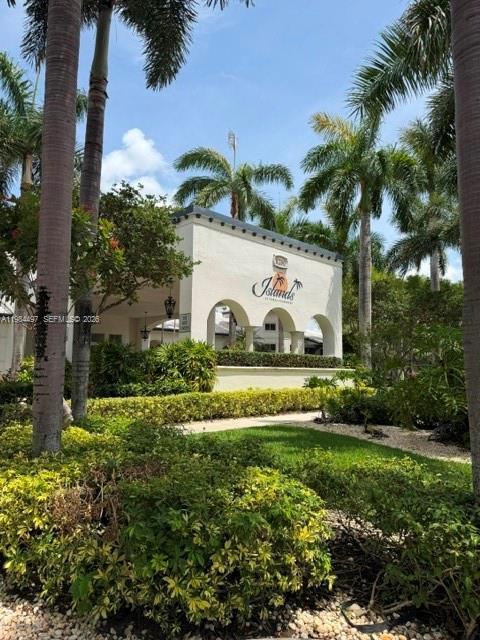 ST MORITZ AT DORAL CONDO - Residential