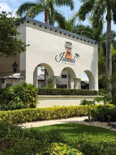 ST MORITZ AT DORAL CONDO - Residential