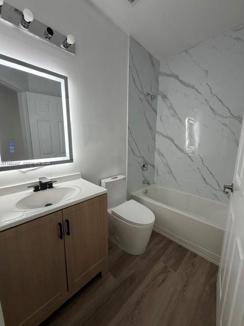 ST MORITZ AT DORAL CONDO - Residential
