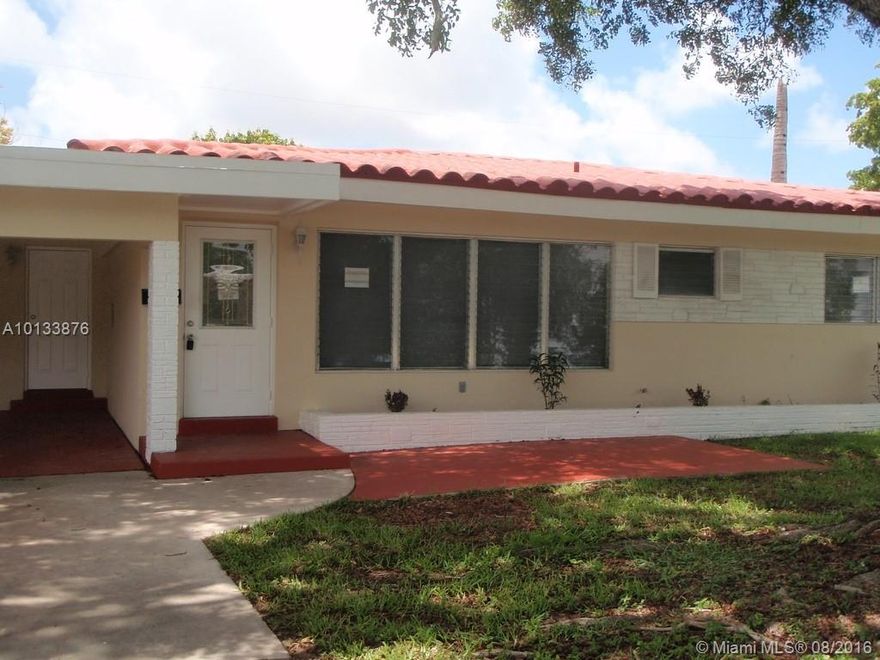 What a great house this is! Remodeled with Granite countertops, barrel tile roof, formal dining room, beautiful yard in a beautiful neighborhood.
This house has 1950's charm with the Modern New Millenium Upgrades!  Professionally managed and maintained with on-site maintenance. Schedule your showing today.