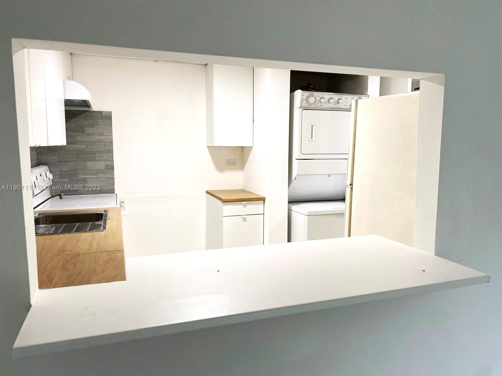 SAMARI LAKE CONDO - Residential Lease