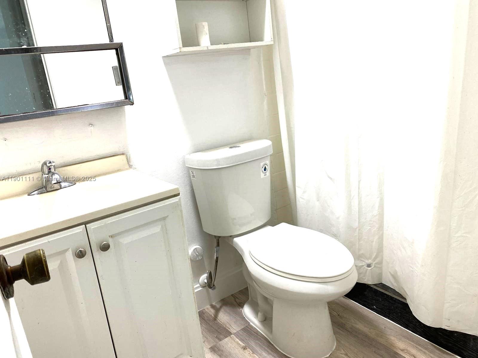 SAMARI LAKE CONDO - Residential Lease